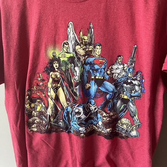 DC Justice League red tee shirt - Picture 6 of 8
